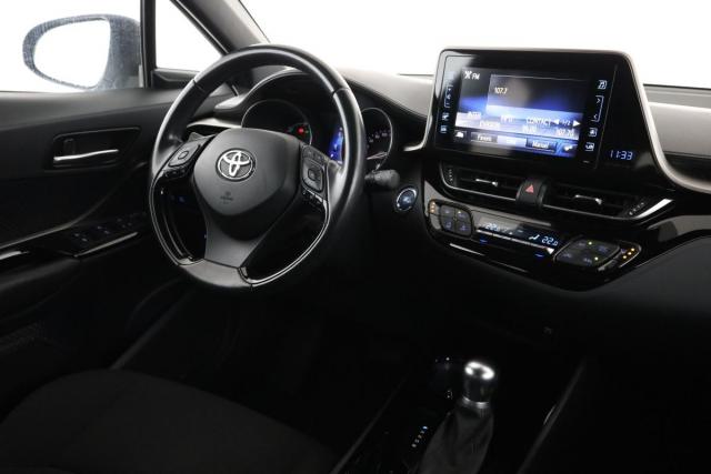 Toyota C-Hr image 9
