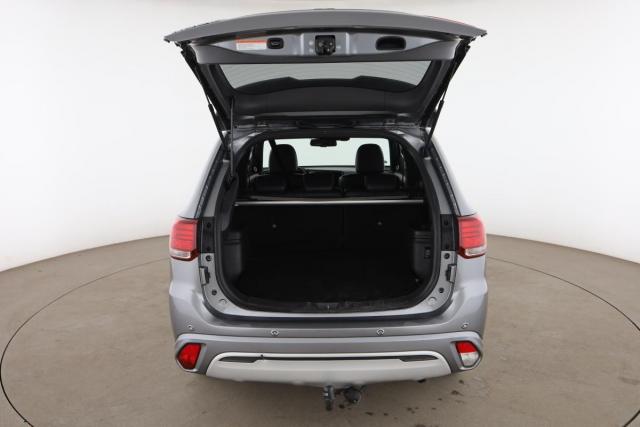 Mitsubishi Outlander image 5