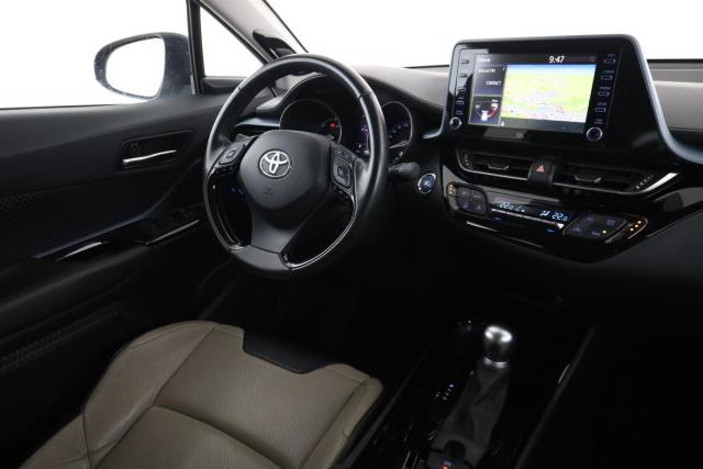 Toyota C-Hr image 8