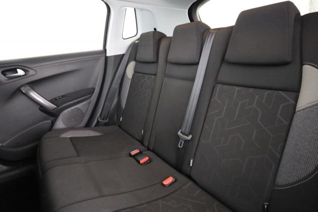 Peugeot 2008 image 7