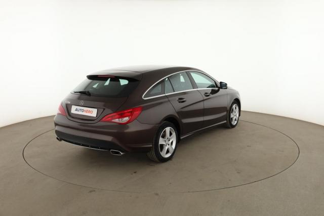 Mercedes Benz Cla Shooting Brake image 9