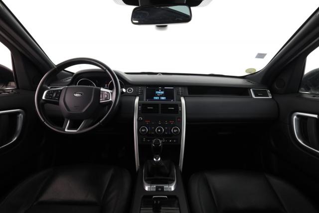 Land Rover Discovery Sport image 3