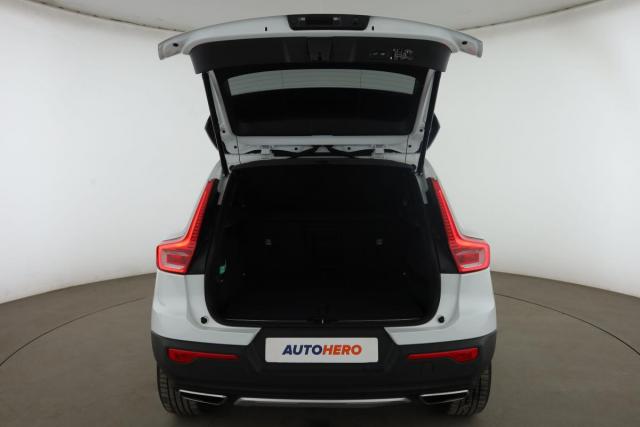 Volvo Xc40 image 6