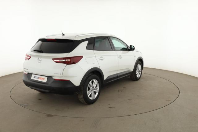 Opel Grandland X image 2