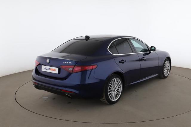 Alfa Romeo Giulia image 7