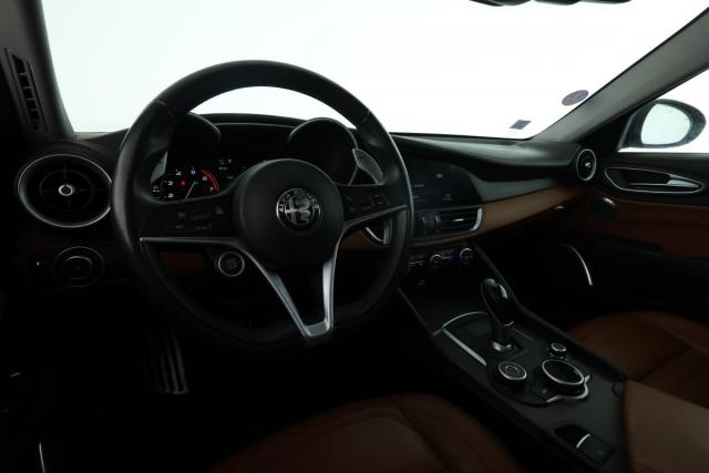 Alfa Romeo Giulia image 6