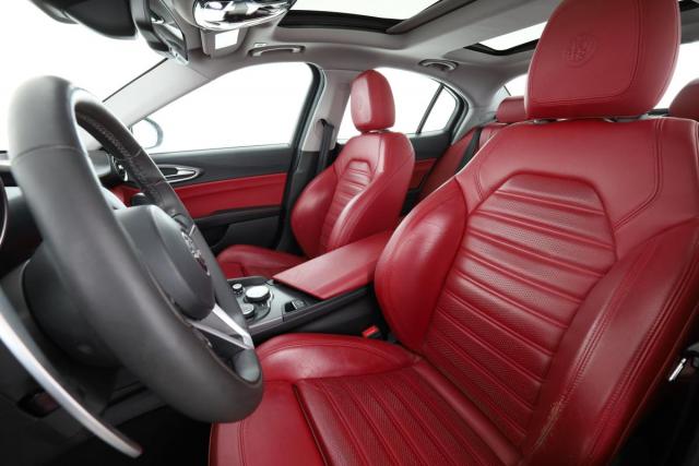 Alfa Romeo Giulia image 5