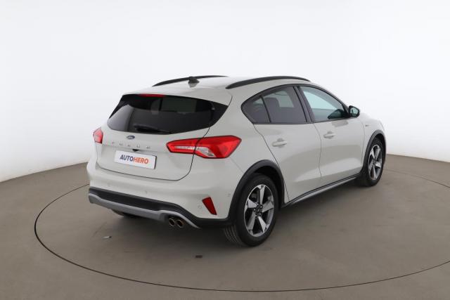 Ford Focus image 6