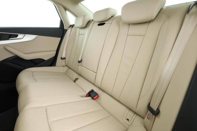 Audi A4 image 2