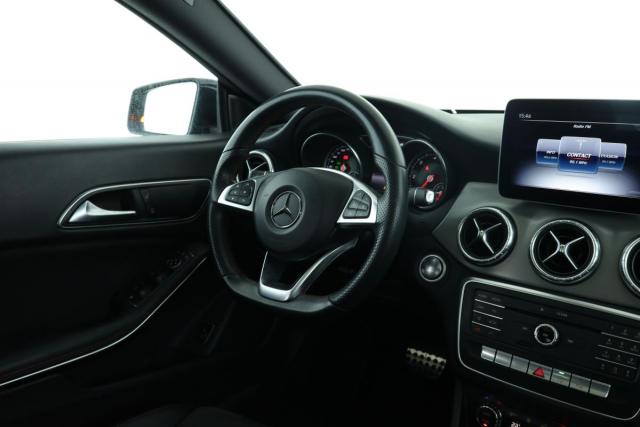 Mercedes Benz Cla image 3