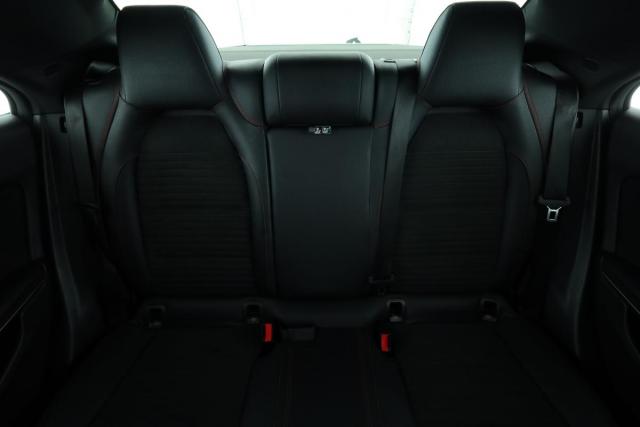 Mercedes Benz Cla image 4