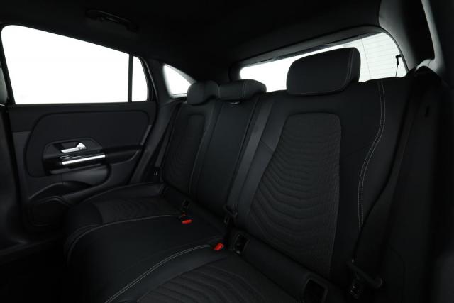 Mercedes Benz Gla image 3