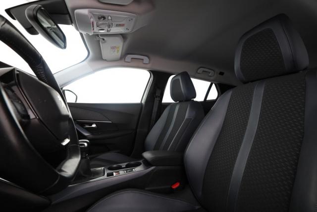 Peugeot 2008 image 1