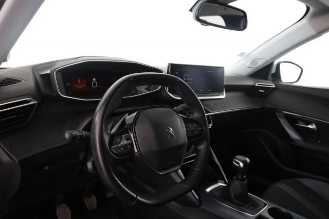 Peugeot 2008 image 6