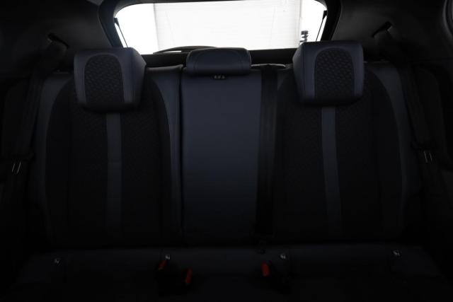 Peugeot 2008 image 9