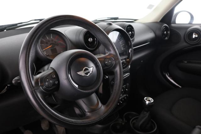 Mini Countryman image 8