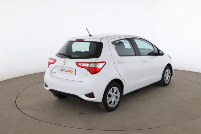 Toyota Yaris image 2