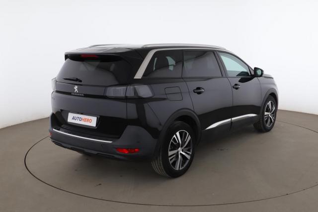 Peugeot 5008 image 1