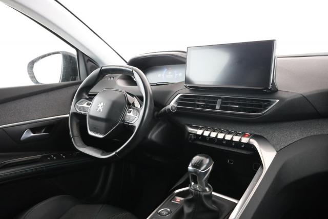 Peugeot 5008 image 2
