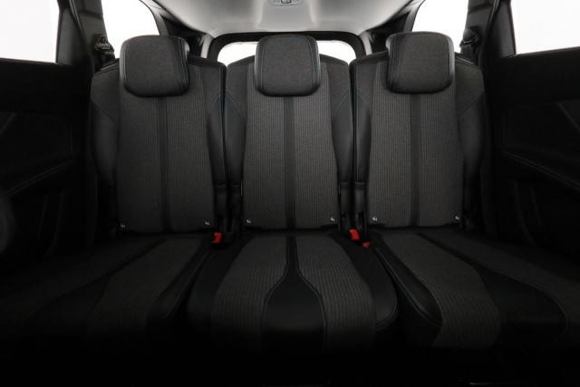 Peugeot 5008 image 9
