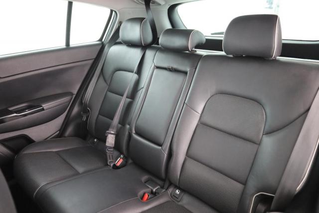 Kia Sportage image 5
