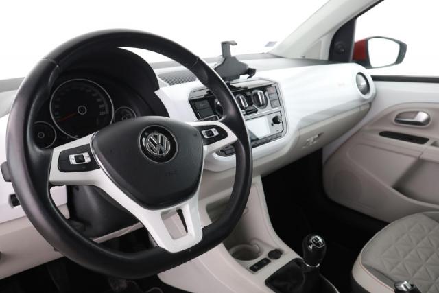 Volkswagen Up! image 3