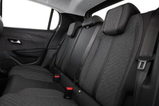 Peugeot 208 image 7