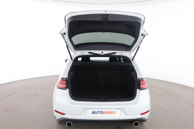 Volkswagen Golf image 6