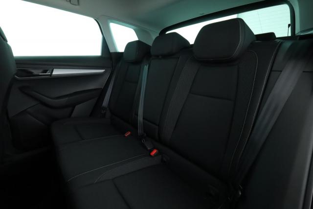Skoda Karoq image 6
