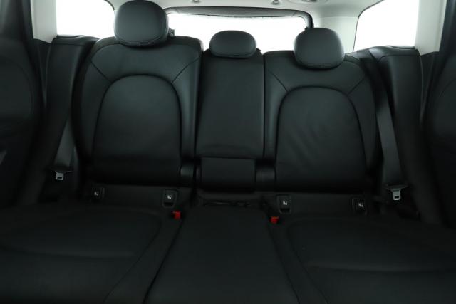 Mini Countryman image 2