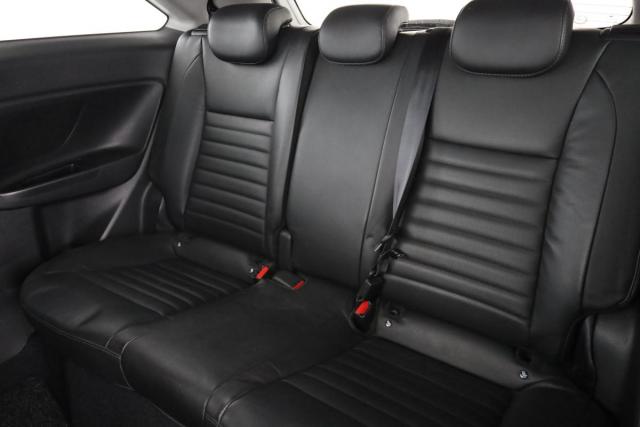 Hyundai Coupé image 9