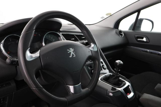 Peugeot 5008 image 8