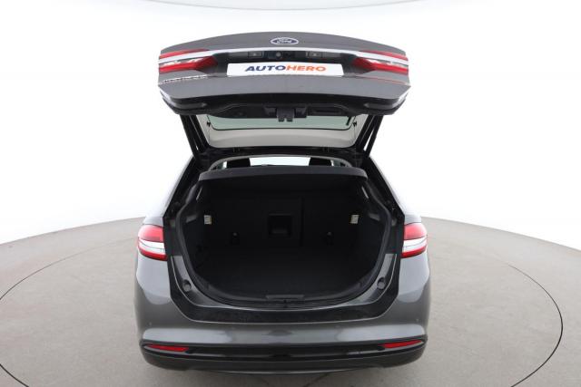 Ford Mondeo image 1