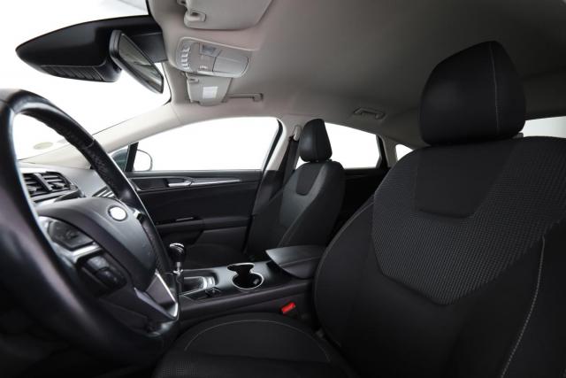 Ford Mondeo image 5