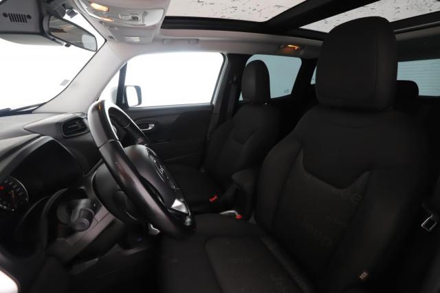 Jeep Renegade image 2