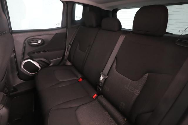 Jeep Renegade image 3