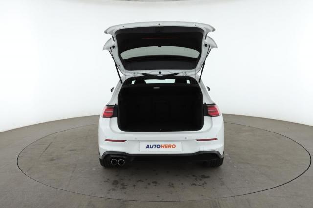 Volkswagen Golf image 6