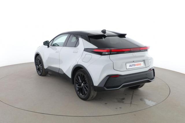 Toyota C-Hr image 2