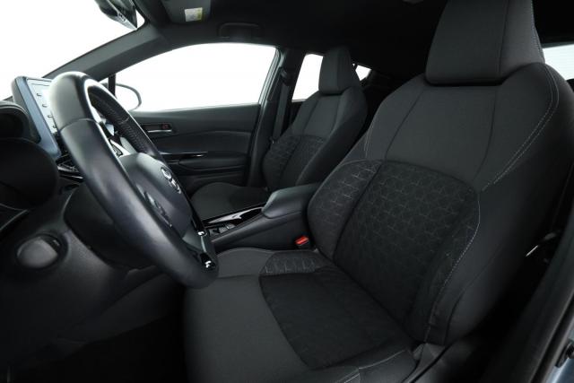 Toyota C-Hr image 3