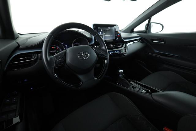 Toyota C-Hr image 6