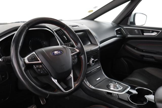 Ford S-Max image 2