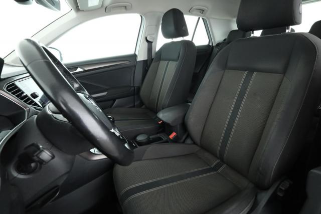 Volkswagen T-Roc image 8