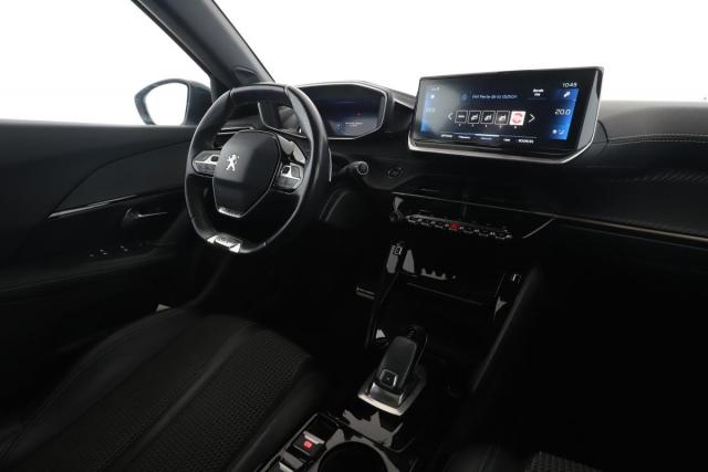 Peugeot 2008 image 2