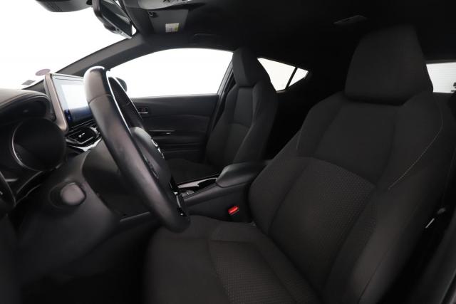 Toyota C-Hr image 5