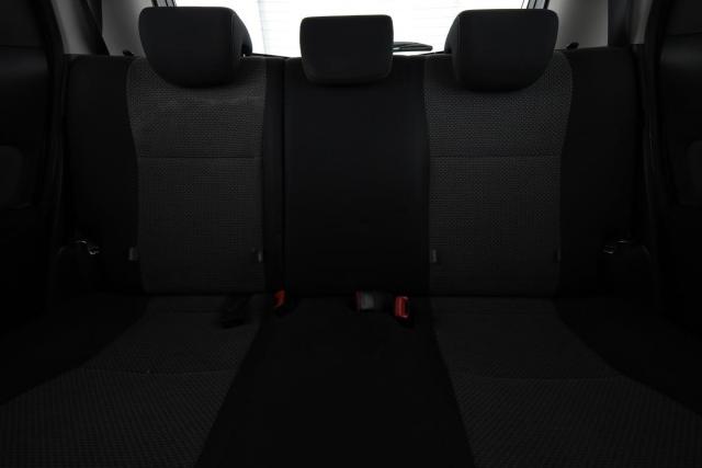 Toyota Yaris image 2