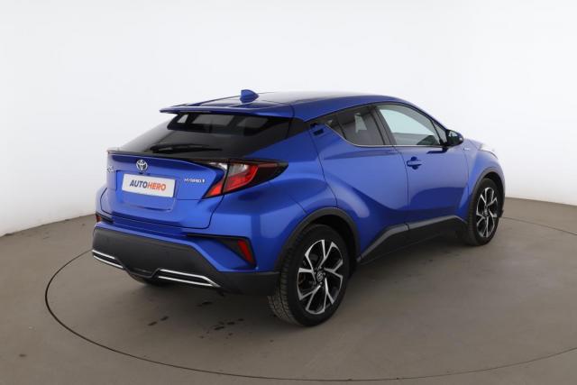 Toyota C-Hr image 9