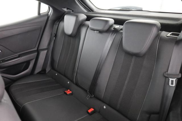 Opel Mokka image 8