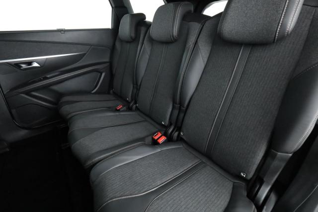 Peugeot 5008 image 9