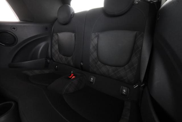 Mini Cabrio image 6