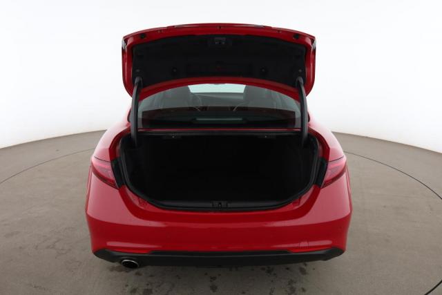 Alfa Romeo Giulia image 1